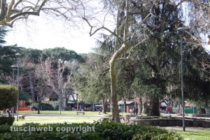 Viterbo - I lampioni a pratogiardino Lucio Battisti