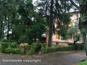 Ronciglione - Via dell'ospedale consorziale - Il palazzo dove abitava la donna ritrovata nel congelatore