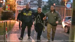 Camorra - Il blitz nel covo dei killer -  L'arresto di Gaetano Formicola 