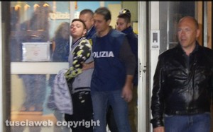 Giovanni Tabasco e Gaetano Formicola all'uscita dalla questura