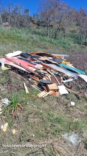 Viterbo - Discarica a cielo aperto il località Acqua Alta