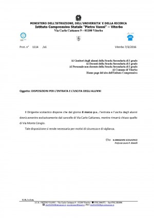 Viterbo - La disposizione della dirigente della scuola Pietro Vanni che prevede la chiusura del cancello di via Monte Cengio