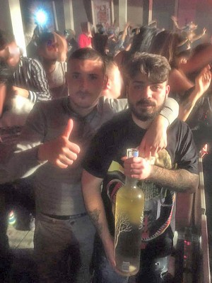 Le foto su Facebook di Vincenzo Amendola con Giovanni Tabasco, uno dei suoi presunti assassini