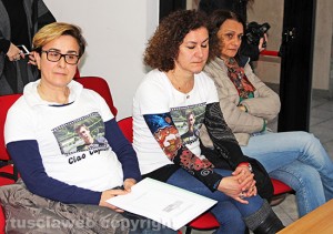 Viterbo - Conferenza sull'omicidio stradale - A sinistra Anna, madre di Luca