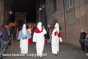 Bagnaia - La processione del Cristo morto
