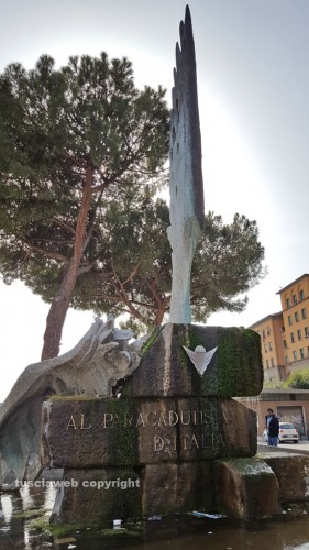Viterbo - Il degrado della fontana al Sacrario