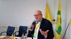 Il vescovo Lino Fumagalli