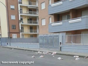 Viterbo - Volantini in via Adolfo Consolini