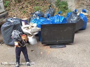Viterbo Clean up pulisce strada Signorino