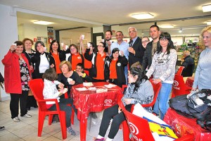 Sport - Sorrisi che nuotano Eta beta - Brindisi finale