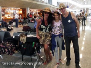 Elisabetta Lupetti con la famiglia durante il viaggio di ritorno dal Brasile