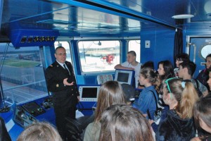 Civitavecchia - Le visite sulla Nave Diciotti (CP 941)