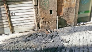 Viterbo - Via Angusta - Il posto dove si trovava l'auto incendiata
