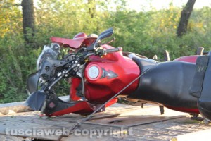 Fabrica di Roma - La moto finita nel dirupo