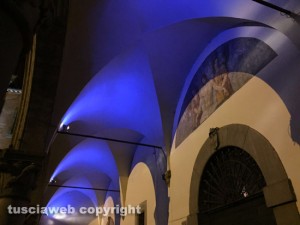 Viterbo - Giornata mondiale autismo - Palazzo dei Priori si tinge di blu