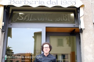 Il barbiere GiBi in via dei Magliatori