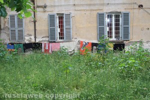 Viterbo - Giardino viale Capocci nel degrado