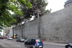 Viterbo - Le mura civiche recuperate