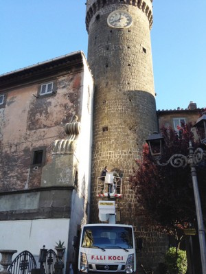 Bagnaia - I lavori sullo stemma del Casato Barberini