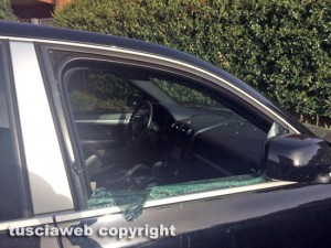 Viterbo - Auto sfregiate all'Ellera