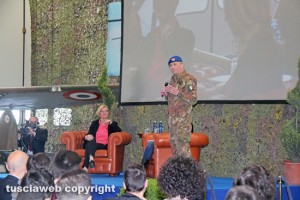 Roberta Pinotti e il generale Antonio Bettelli