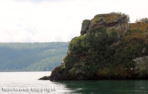 Le isole sul lago di Bolsena