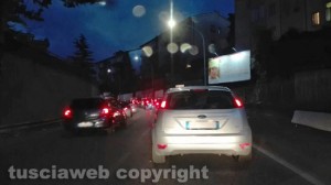 Viterbo - Il traffico in tilt in via della Palazzina