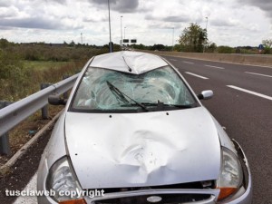 Viterbo - Incidente sulla superstrada, morto ciclista