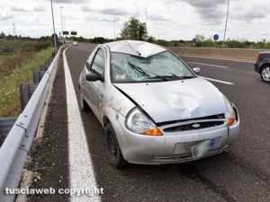 Viterbo - Incidente sulla superstrada, morto ciclista