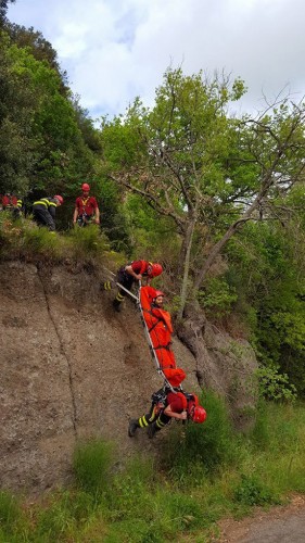 Recupero dei vigili del fuoco a Castel d'Asso-2