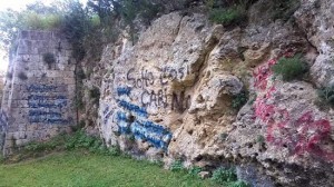 Tarquinia - Scritte al parco delle mura