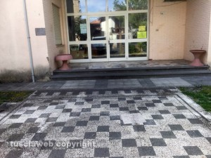 Tre Croci - Scuola materna con il mosaico
