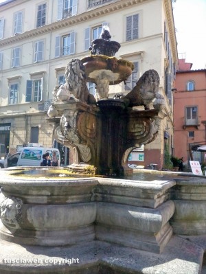 Viterbo - Piazza delle Erbe