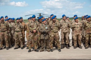 Visita dei ragazzi delle scuole di Vitorchiano all'esercito 