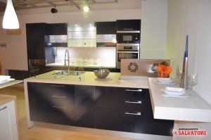 Arredamenti Salvatori - Cucina laccata in diversi colori
