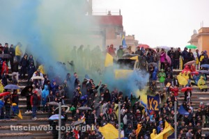 Sport - Calcio - Viterbese - La curva gialloblù
