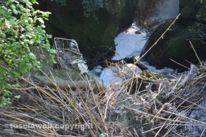 Etruschi - Castel d'Asso - Il degrado nel fiume Urcionio