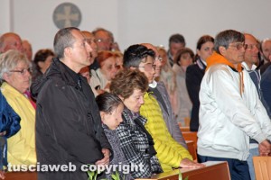 Viterbo - I funerali di Bruno Purchiaroni - La moglie Maria, i figli Andrea e Alessio e i nipoti