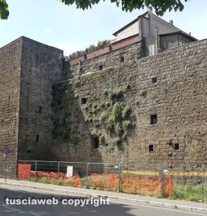 Viterbo - Il restauro della mura