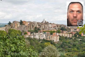 Orte - Nel riquadro: La foto di Antonio Abenante diffusa da "Chi l'ha visto?"