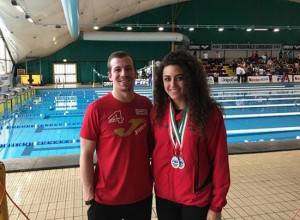Centro nuoto Ronciglione - L'allenatore Francesco Bartolucci con Sara Palmisano