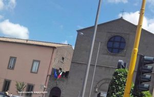 Viterbo - Museo civico - Le bandiere esposte nell'ordine sbagliato