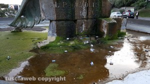Degrado alla fontana del Sacrario