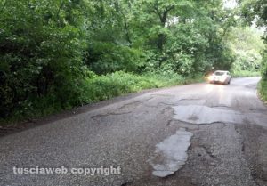 Le buche sulla Sp Acquarossa