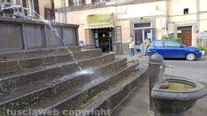 Viterbo - Doccia a Fontana Grande