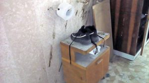 Viterbo - Le ex Terme Inps - Il comodino con le scarpe