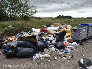 Viterbo - La discarica all'isola a Ferento