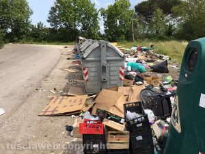 Viterbo - La discarica all'isola a Ferento