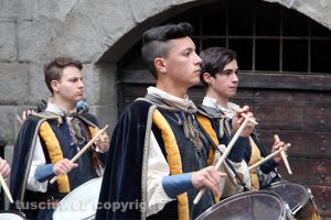 Viterbo - La processione del santissimo Salvatore