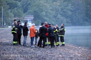 Ronciglione - Lago di Vico - L'intervento di vigili del fuoco e carabinieri